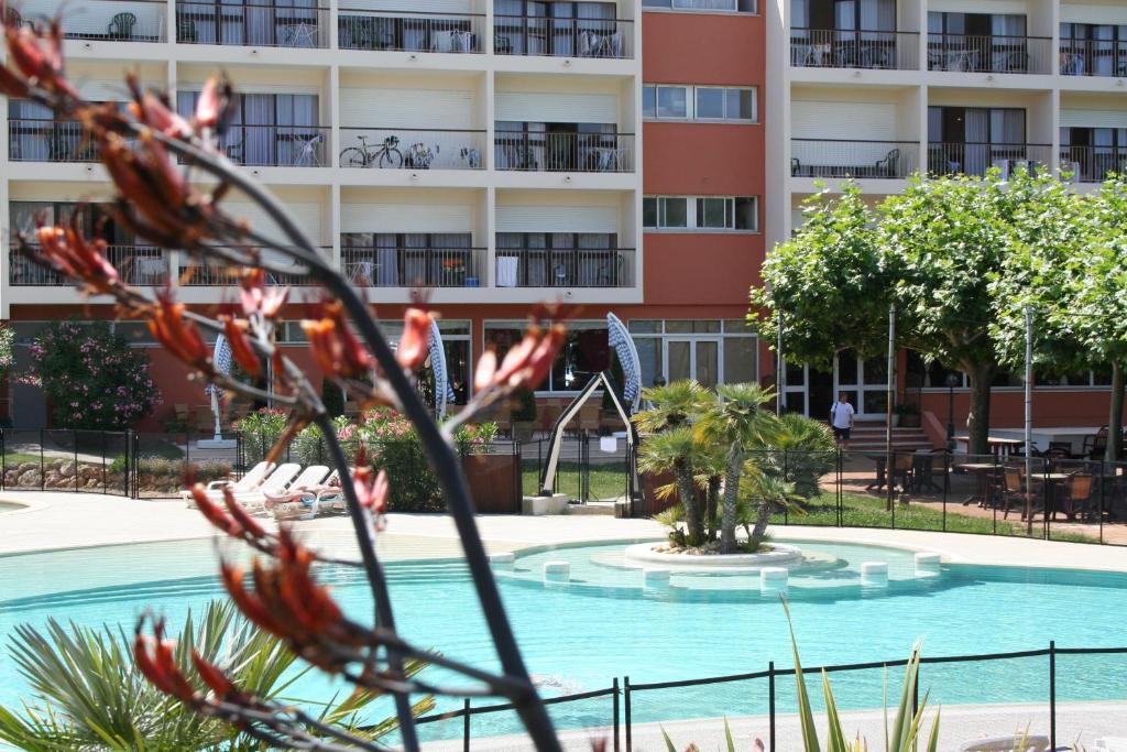 Hotel Club Le Capet Sainte-Maxime Buitenkant foto
