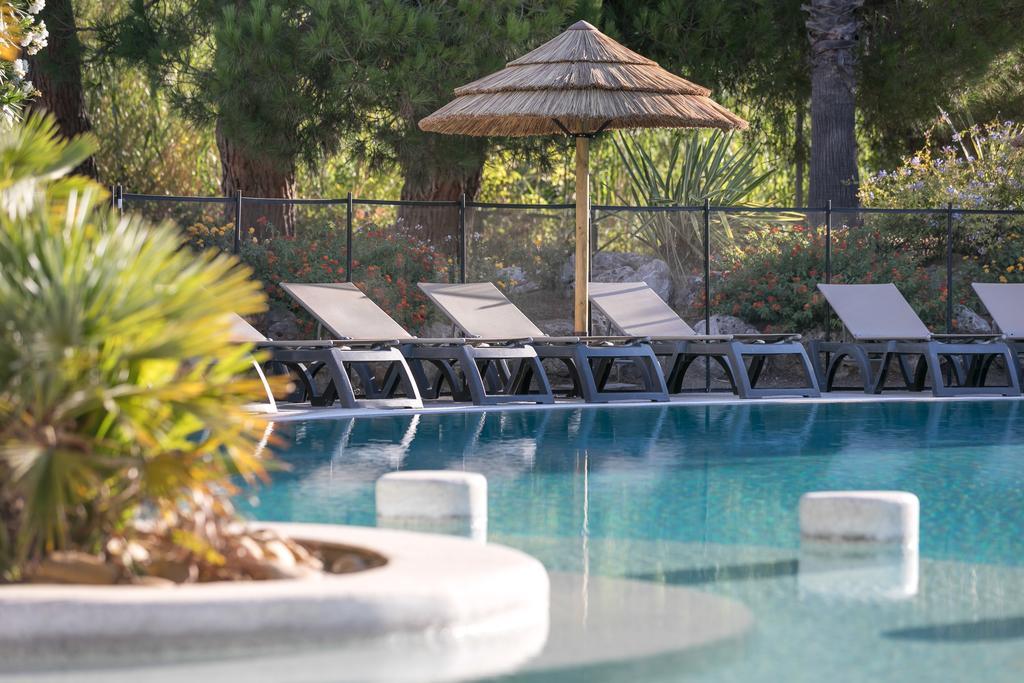 Hotel Club Le Capet Sainte-Maxime Buitenkant foto