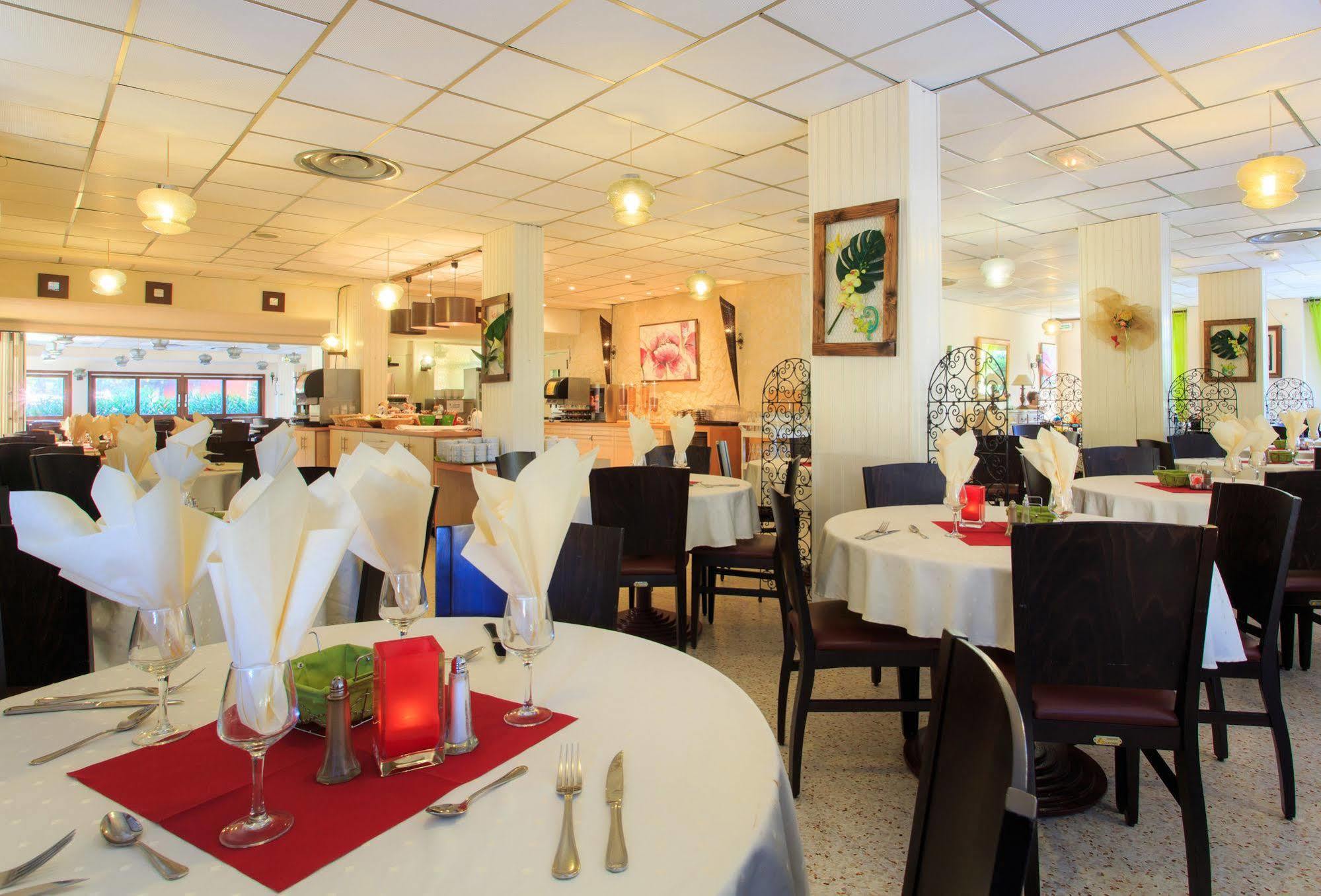 Hotel Club Le Capet Sainte-Maxime Buitenkant foto