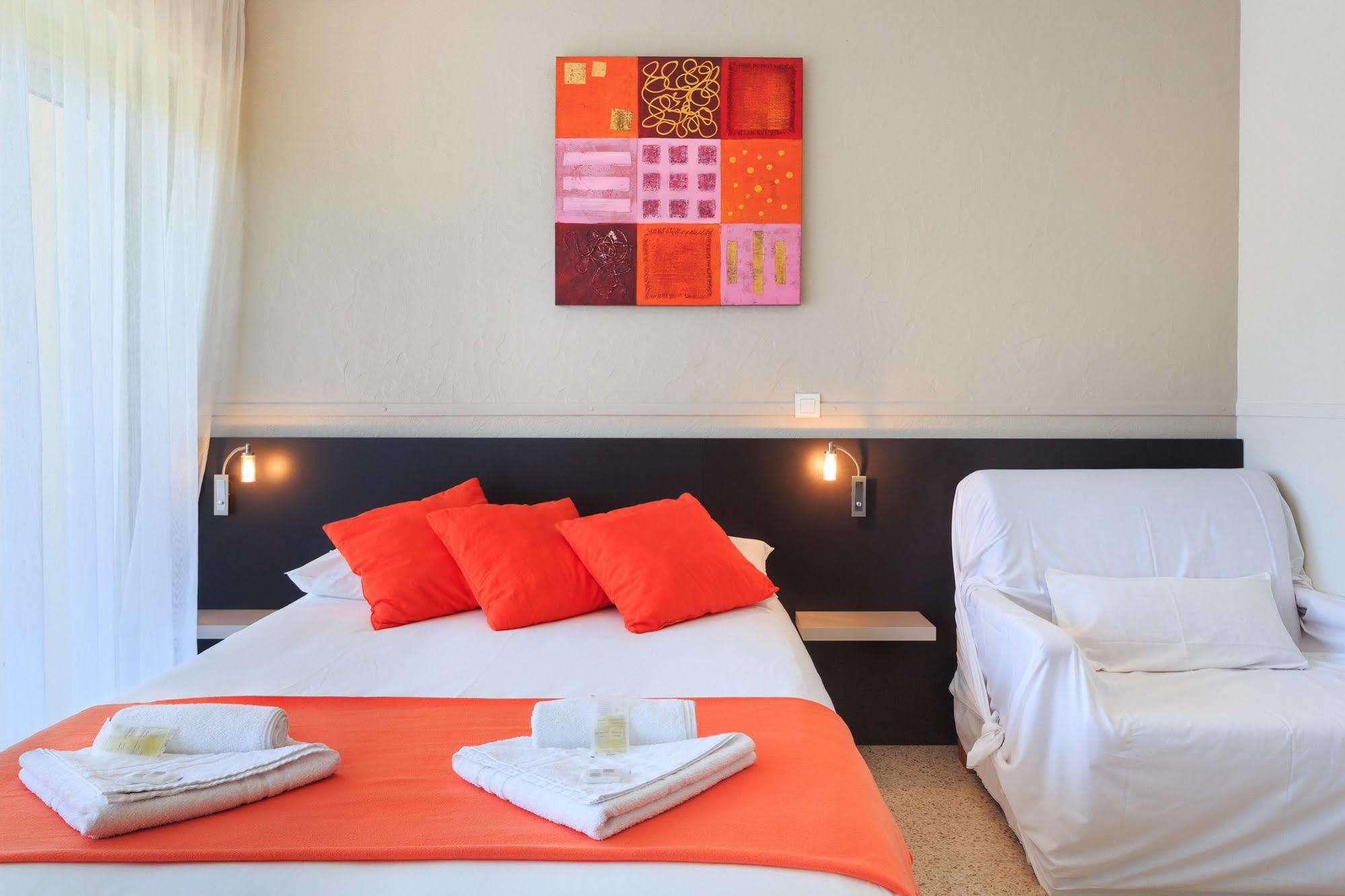 Hotel Club Le Capet Sainte-Maxime Buitenkant foto