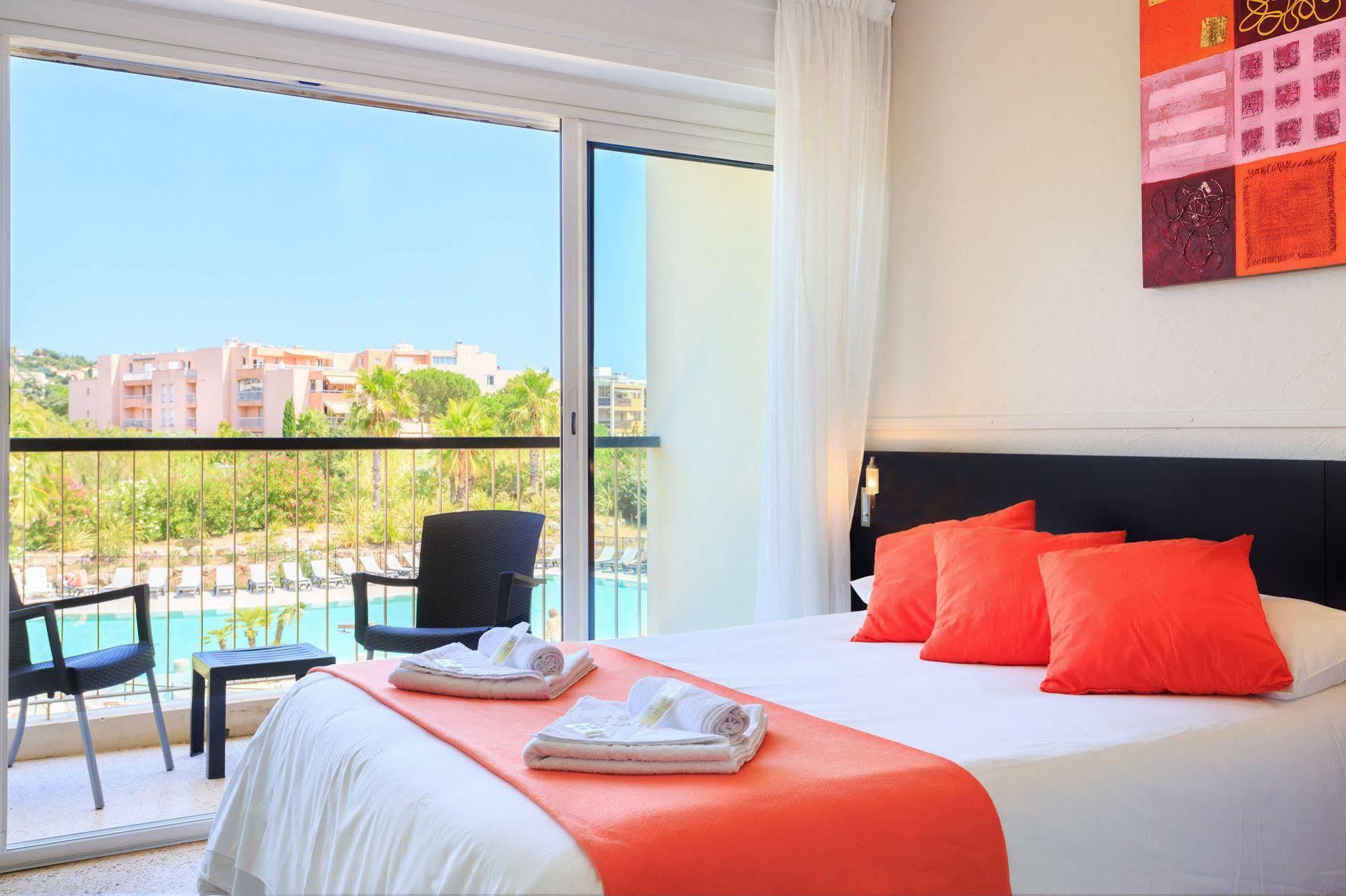 Hotel Club Le Capet Sainte-Maxime Buitenkant foto