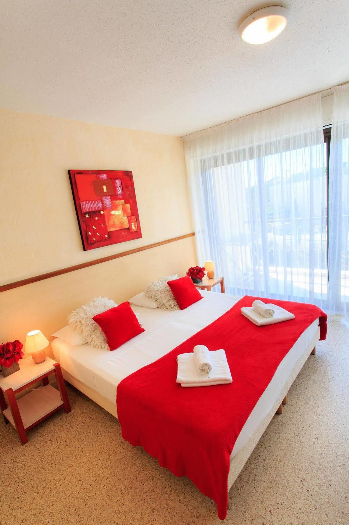 Hotel Club Le Capet Sainte-Maxime Buitenkant foto
